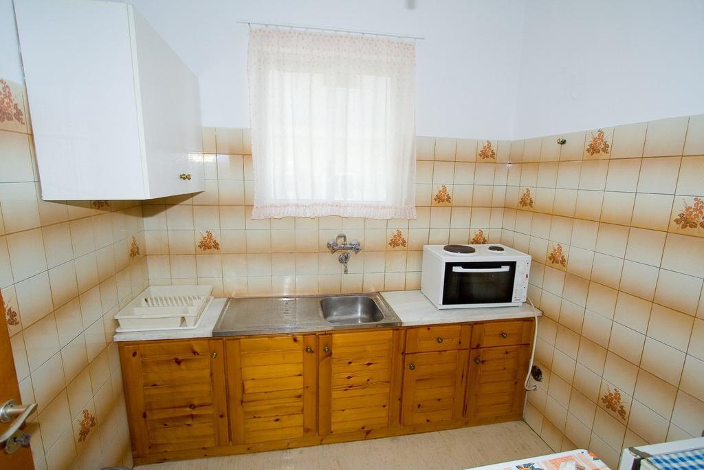 Valkaniotis Apartments Loutra Edipsou  Eksteriør billede