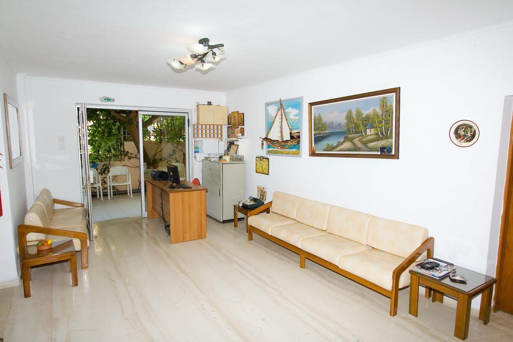 Valkaniotis Apartments Loutra Edipsou  Eksteriør billede