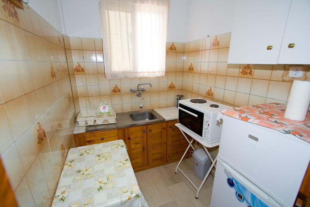 Valkaniotis Apartments Loutra Edipsou  Eksteriør billede